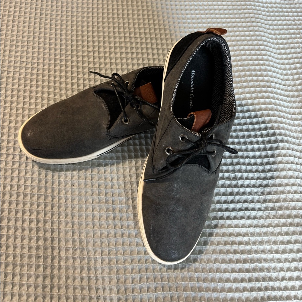 Men’s Mountain Creek Casual Grey Suede Shoes